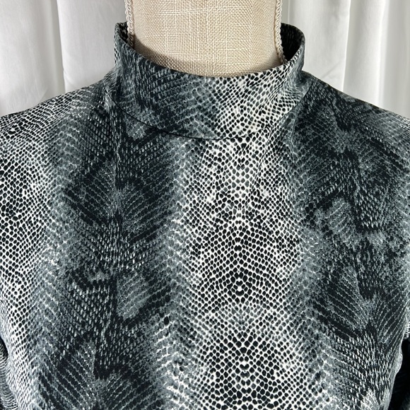 Olivia Rae L/M Snakeskin Crop Top - Picture 2 of 12